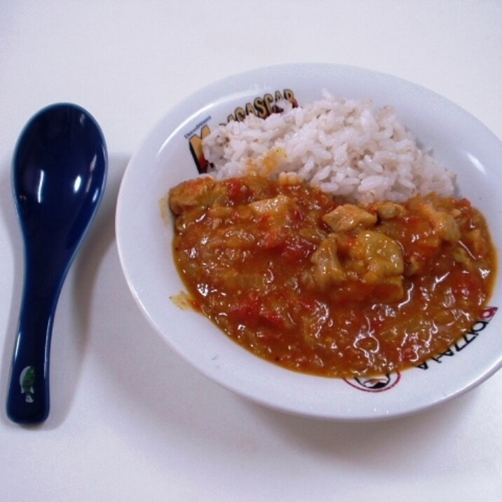 自家製トマトでチキンカレー